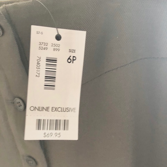 Limited button down skirt - Picture 3 of 3